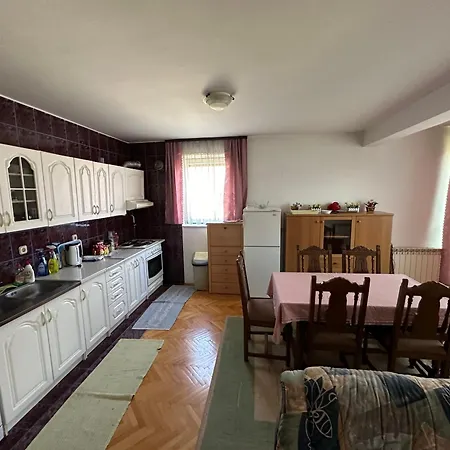 Mek Hasana Bibera 53 * Sarajevo